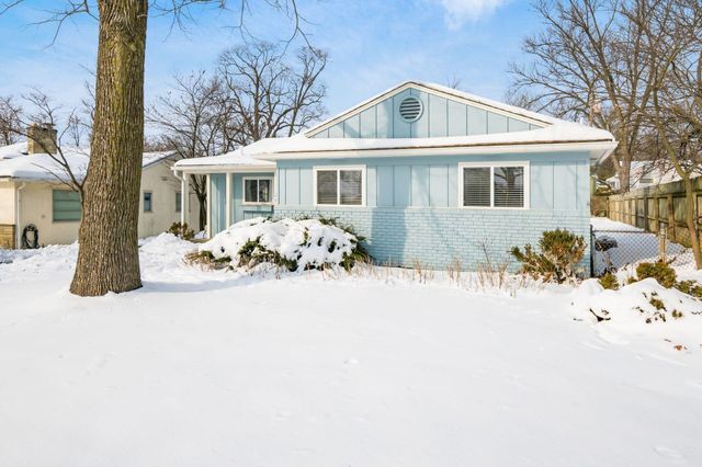 2674 Woodstock Road, Upper Arlington, OH 43221