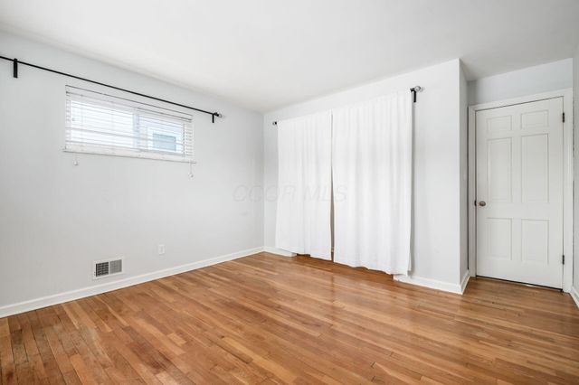 2674 Woodstock Road, Upper Arlington, OH 43221