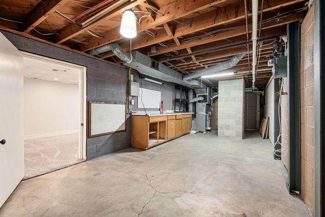 2674 Woodstock Road, Upper Arlington, OH 43221