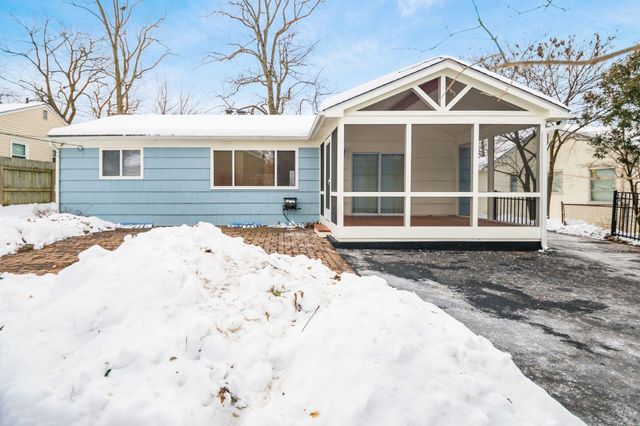 2674 Woodstock Road, Upper Arlington, OH 43221