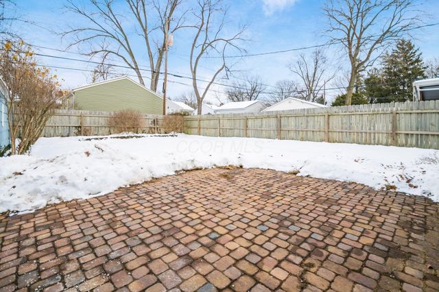 2674 Woodstock Road, Upper Arlington, OH 43221