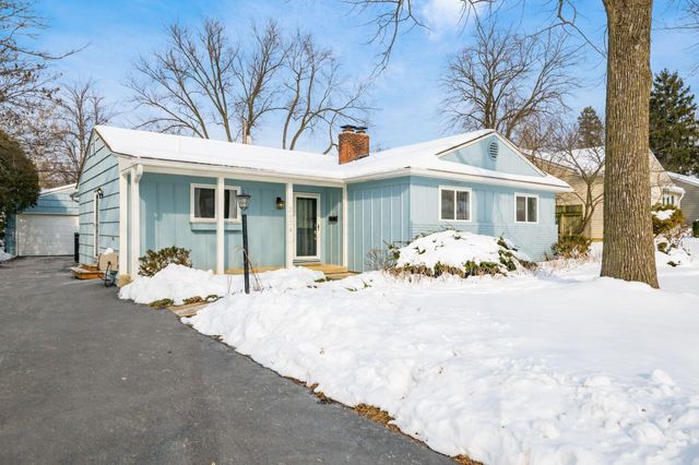 2674 Woodstock Road, Upper Arlington, OH 43221