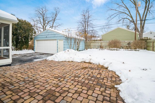2674 Woodstock Road, Upper Arlington, OH 43221