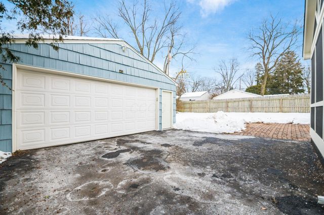 2674 Woodstock Road, Upper Arlington, OH 43221
