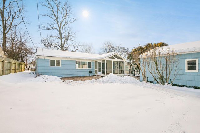 2674 Woodstock Road, Upper Arlington, OH 43221