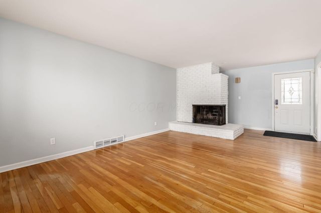 2674 Woodstock Road, Upper Arlington, OH 43221