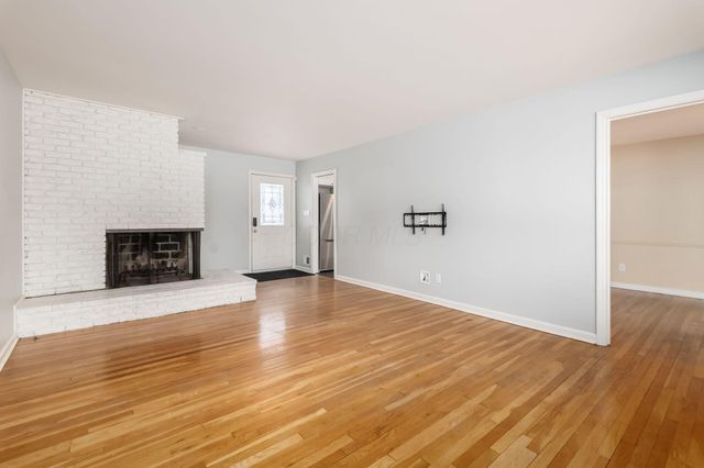 2674 Woodstock Road, Upper Arlington, OH 43221