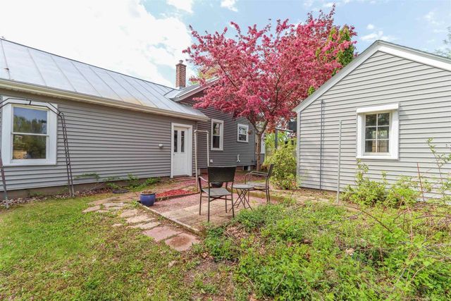 611 SHEARER STREET, Waupaca, WI 54981