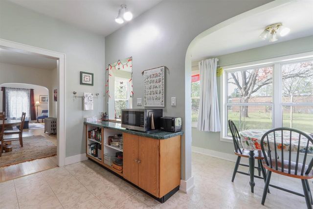 611 SHEARER STREET, Waupaca, WI 54981