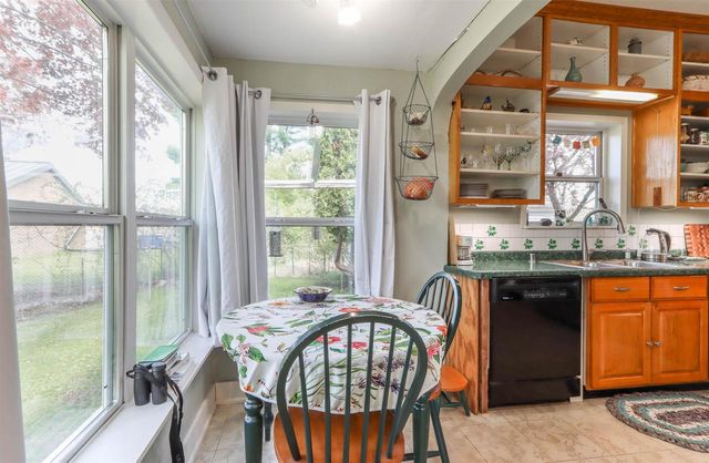 611 SHEARER STREET, Waupaca, WI 54981