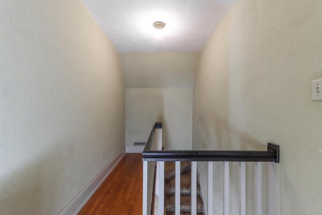 611 SHEARER STREET, Waupaca, WI 54981