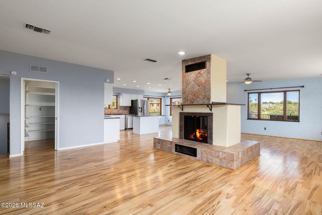 5036 N Calle Bosque, Tucson, AZ 85718