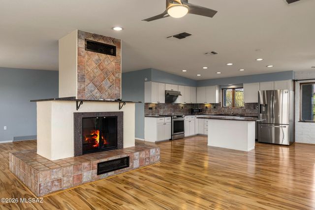5036 N Calle Bosque, Tucson, AZ 85718