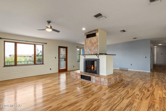 5036 N Calle Bosque, Tucson, AZ 85718