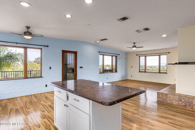 5036 N Calle Bosque, Tucson, AZ 85718