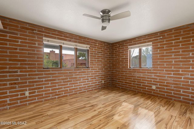 5036 N Calle Bosque, Tucson, AZ 85718