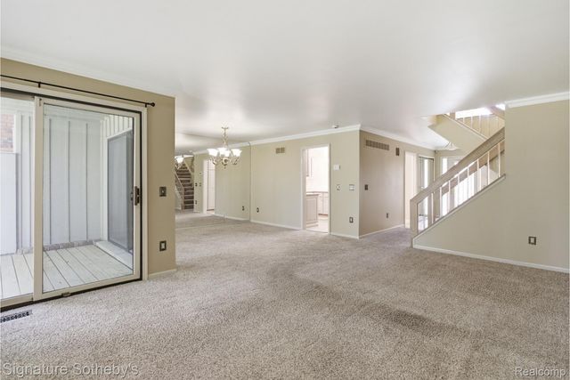 24122 Bingham Pointe Drive 24, Bingham Farms Village, MI 48025