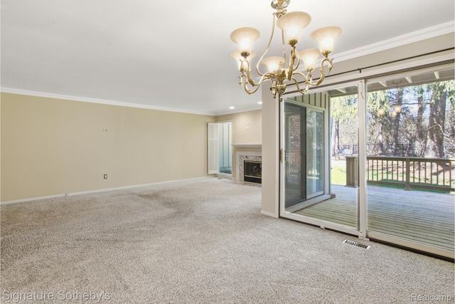 24122 Bingham Pointe Drive 24, Bingham Farms Village, MI 48025