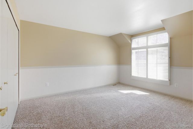 24122 Bingham Pointe Drive 24, Bingham Farms Village, MI 48025