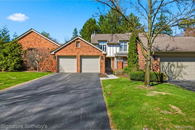 24122 Bingham Pointe Drive 24, Bingham Farms Village, MI 48025