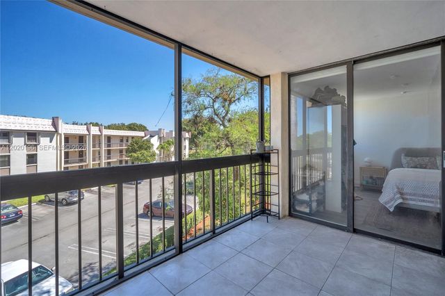 8437 Forest Hills Dr 304, Coral Springs, FL 33065