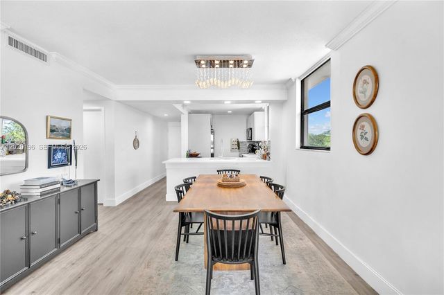 8437 Forest Hills Dr 304, Coral Springs, FL 33065