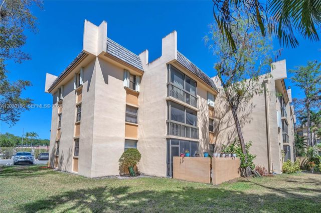 8437 Forest Hills Dr 304, Coral Springs, FL 33065
