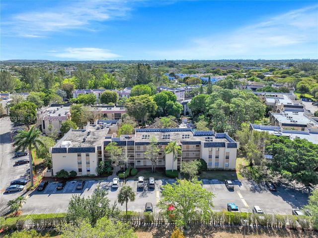 8437 Forest Hills Dr 304, Coral Springs, FL 33065