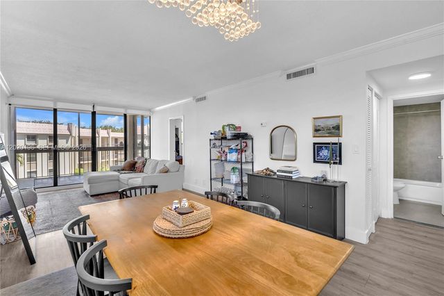 8437 Forest Hills Dr 304, Coral Springs, FL 33065