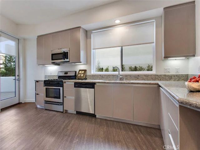 610 Levering Avenue 203, Los Angeles, CA 90024