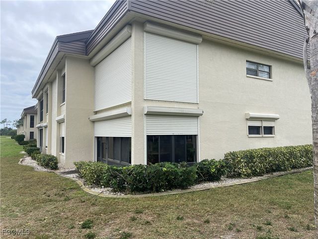 5770 Trailwinds DR 211, Fort Myers, FL 33907