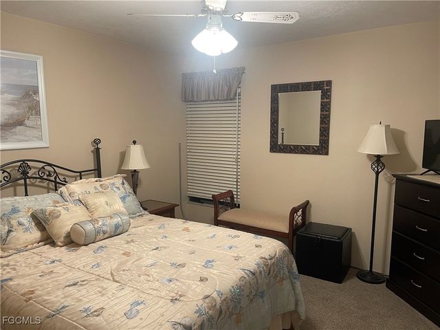 5770 Trailwinds DR 211, Fort Myers, FL 33907