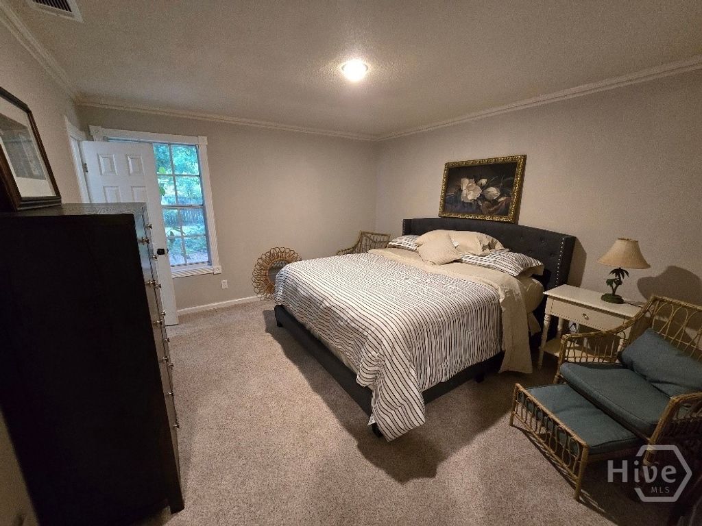 Image 12 of property listing at 113 Wyckfield Road, Savannah, GA 31410