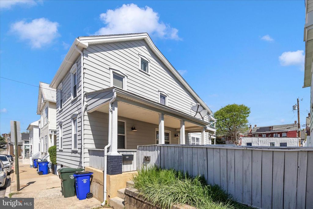 120 JOHN ST, Hagerstown, MD 21740