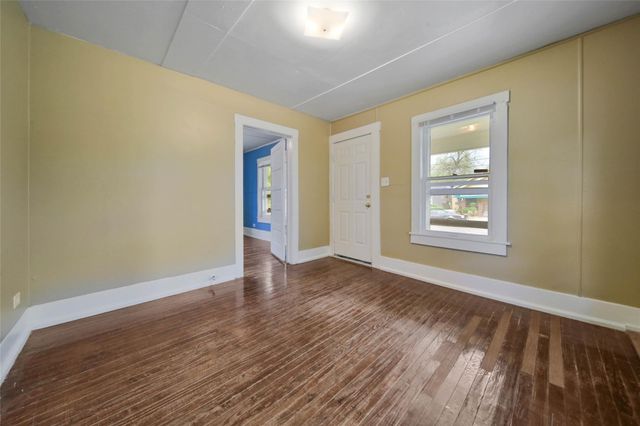 3301 Dennis Street, Houston, TX 77004