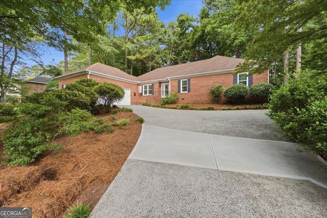 2032 Signal Ridge Chase, Kennesaw, GA 30152