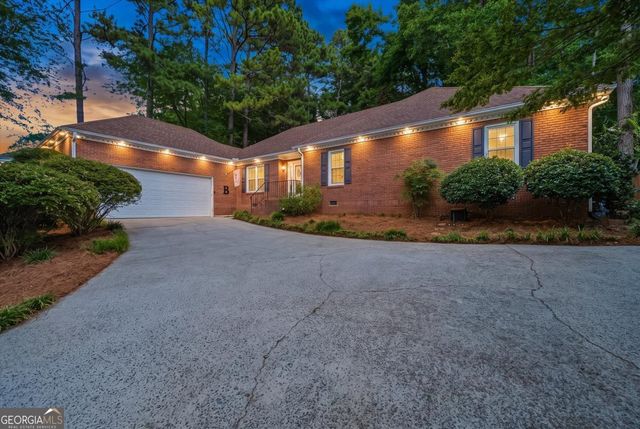 2032 Signal Ridge Chase, Kennesaw, GA 30152