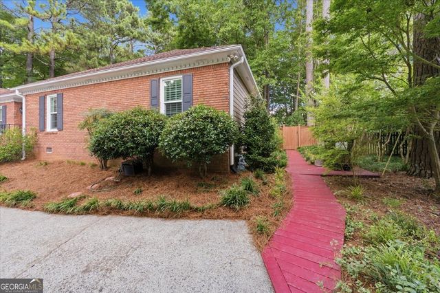 2032 Signal Ridge Chase, Kennesaw, GA 30152
