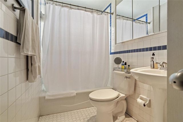 2056 Arlington NE Avenue, Atlanta, GA 30324