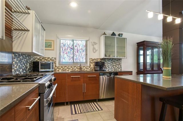 2056 Arlington NE Avenue, Atlanta, GA 30324