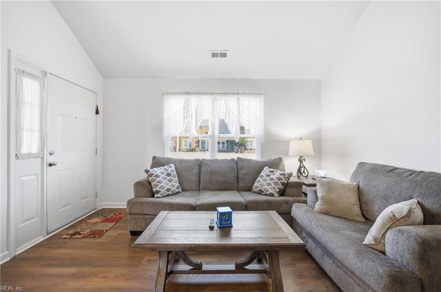 3807 Whitechapel ARCH, Chesapeake, VA 23321