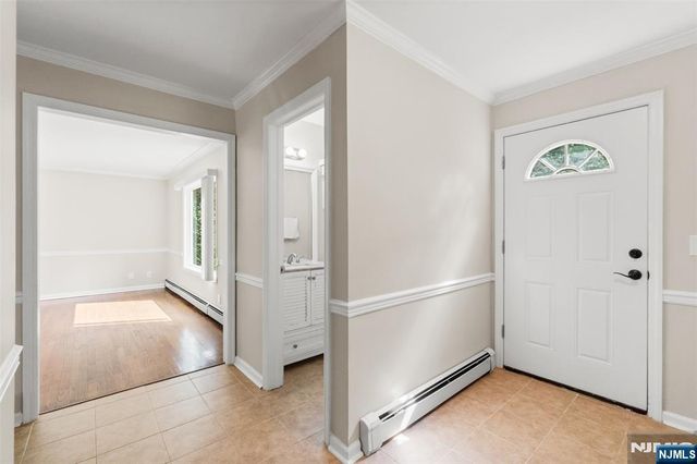 215 Oak Avenue, Wyckoff, NJ 07481