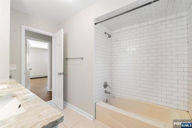 215 Oak Avenue, Wyckoff, NJ 07481