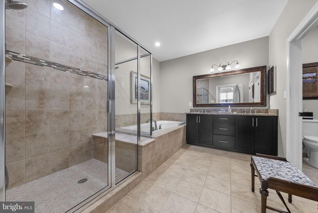 35 DAVID DR, Newtown, PA 18940