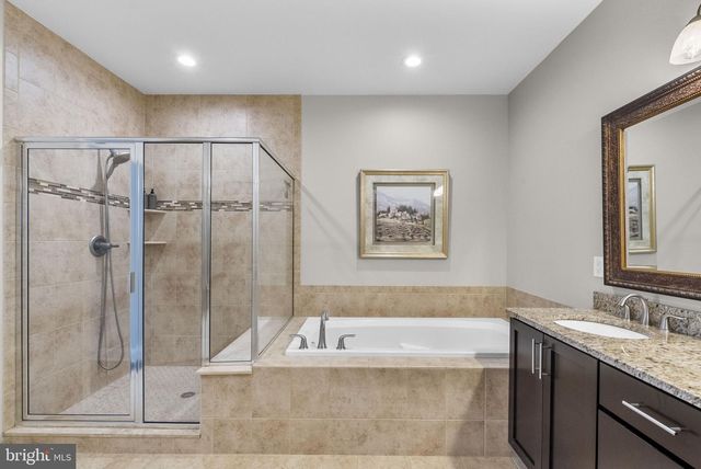 35 DAVID DR, Newtown, PA 18940