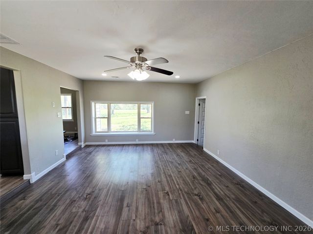 13226 N 91st East Avenue, Collinsville, OK 74021