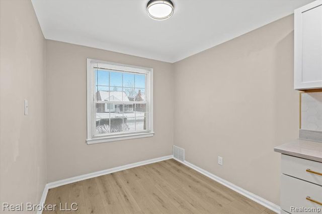 20309 Gilchrist Street, Detroit, MI 48235