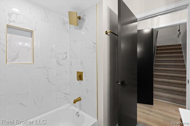 20309 Gilchrist Street, Detroit, MI 48235