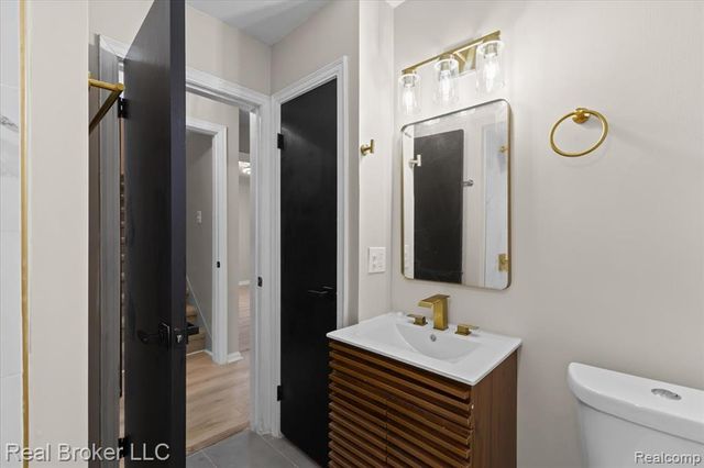 20309 Gilchrist Street, Detroit, MI 48235