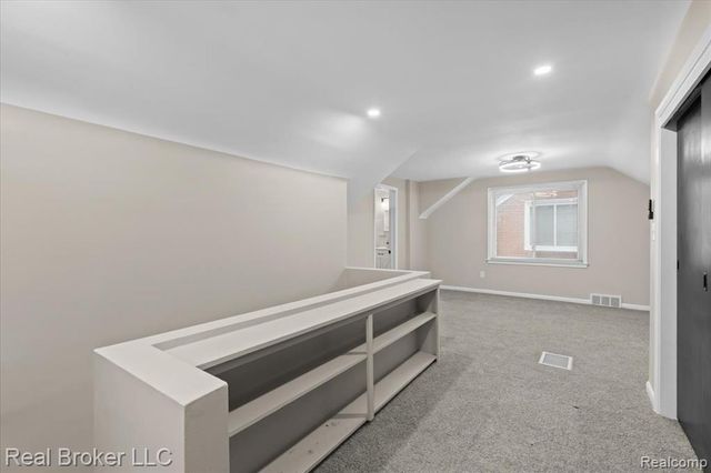 20309 Gilchrist Street, Detroit, MI 48235